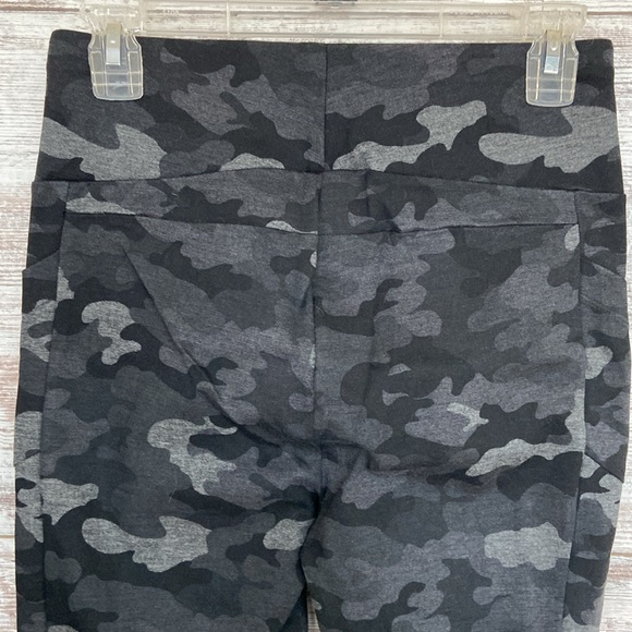 Cabi ATC Legging Never Worn Style 3931 - Picture 5 of 9